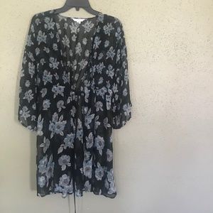 Floral print navy kimono